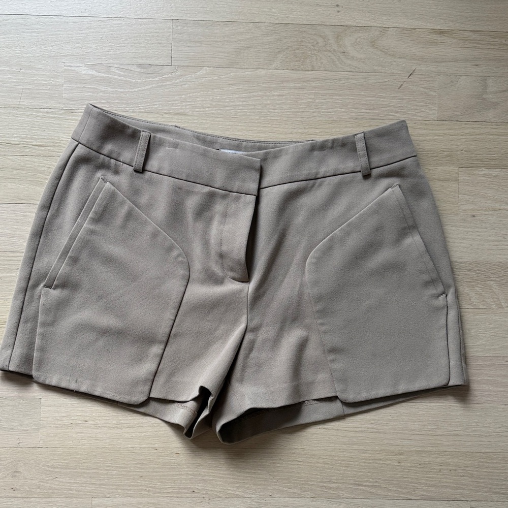 Jennifer Lopez Women's Tan Shorts size 8